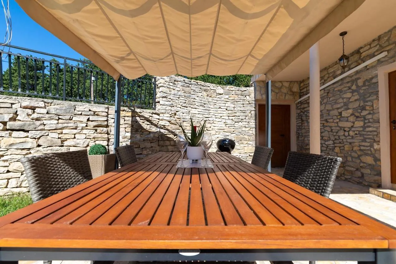 Holiday home La Marlena Villa Benkovac
